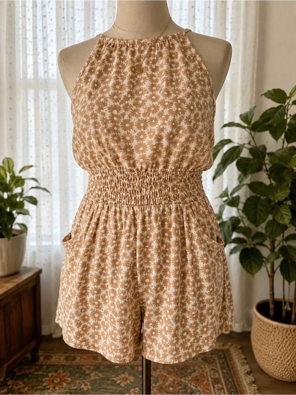 American Eagle Outfitters Beige Floral Romper